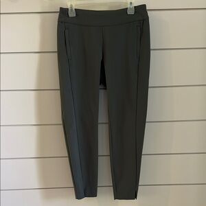 GAIAM Gray Joggers Tailored Fit
